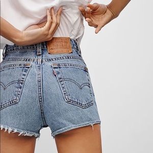 Levi’s lightwash shorts